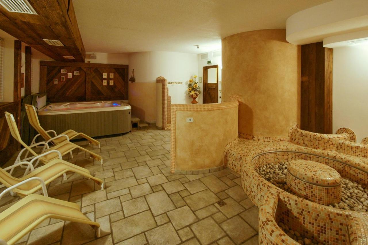 Albergo Conturina Alba di Canazei Buitenkant foto